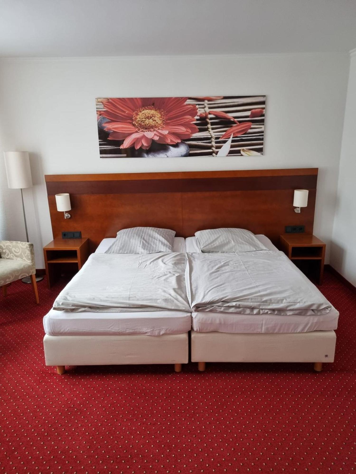 Hotel Am Rosenpark Aachen Bagian luar foto