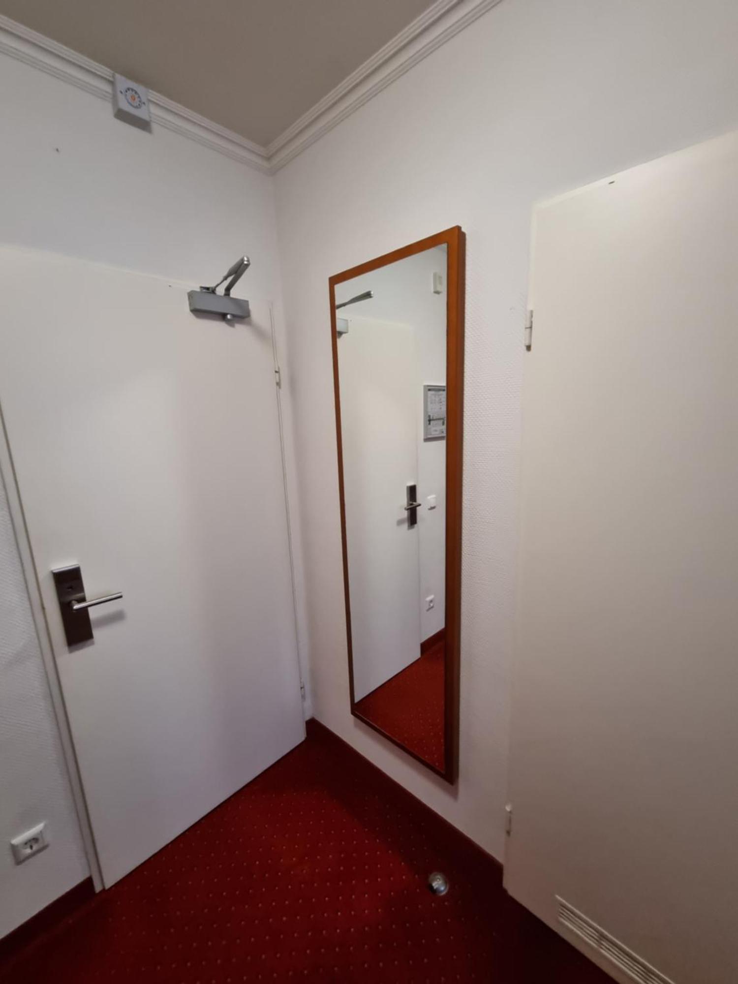 Hotel Am Rosenpark Aachen Bagian luar foto