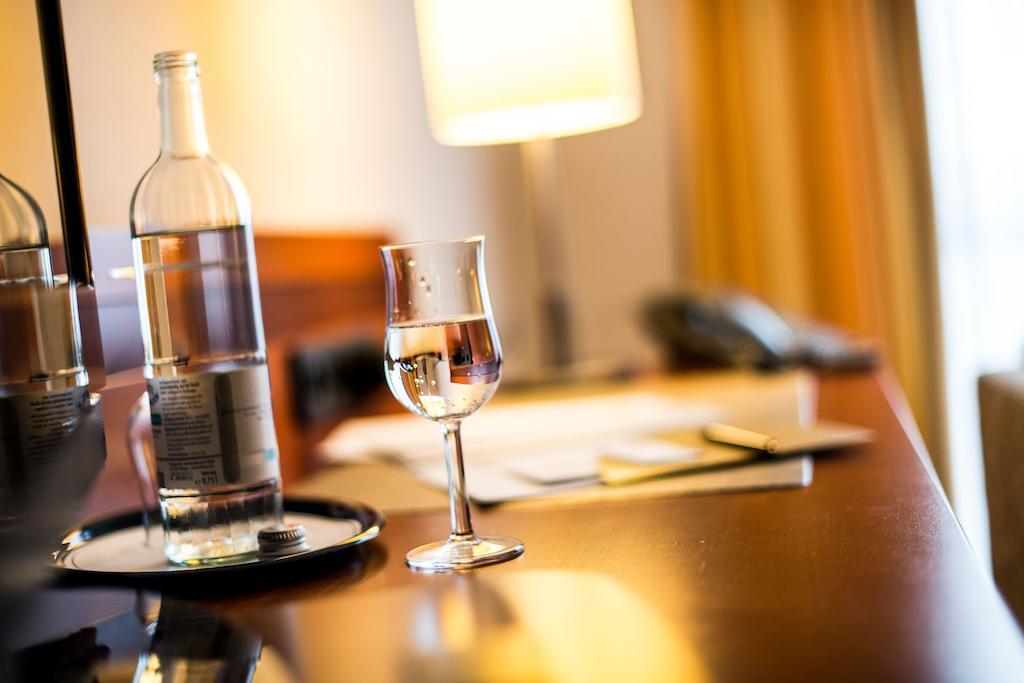 Hotel Am Rosenpark Aachen Bagian luar foto